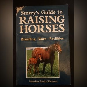 Storeys Guide to Raising Horses Book